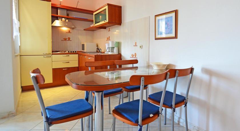 Amazing Apartment In Rovinj With Wifi Ruang foto