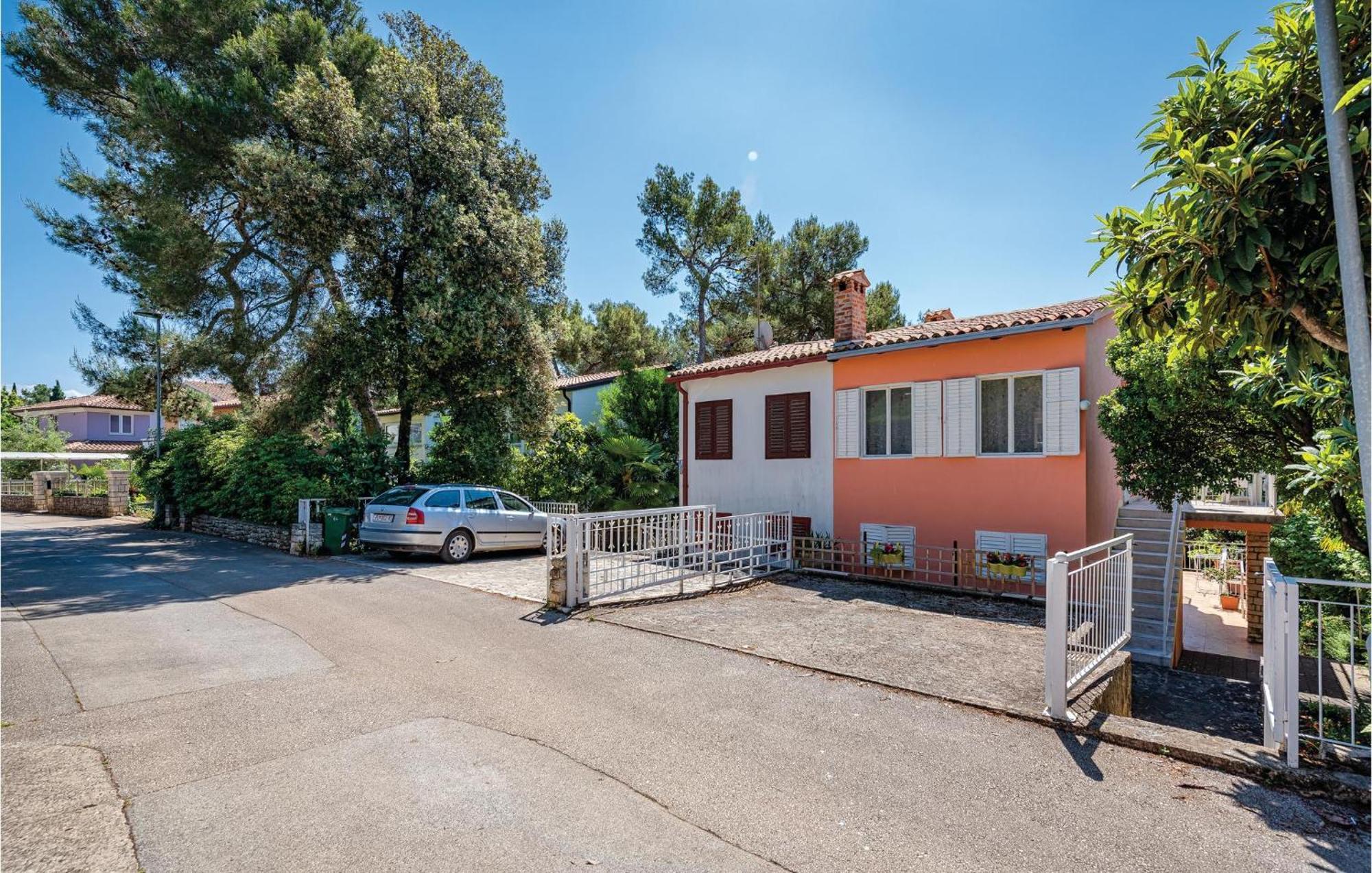 Amazing Apartment In Rovinj With Wifi Bagian luar foto