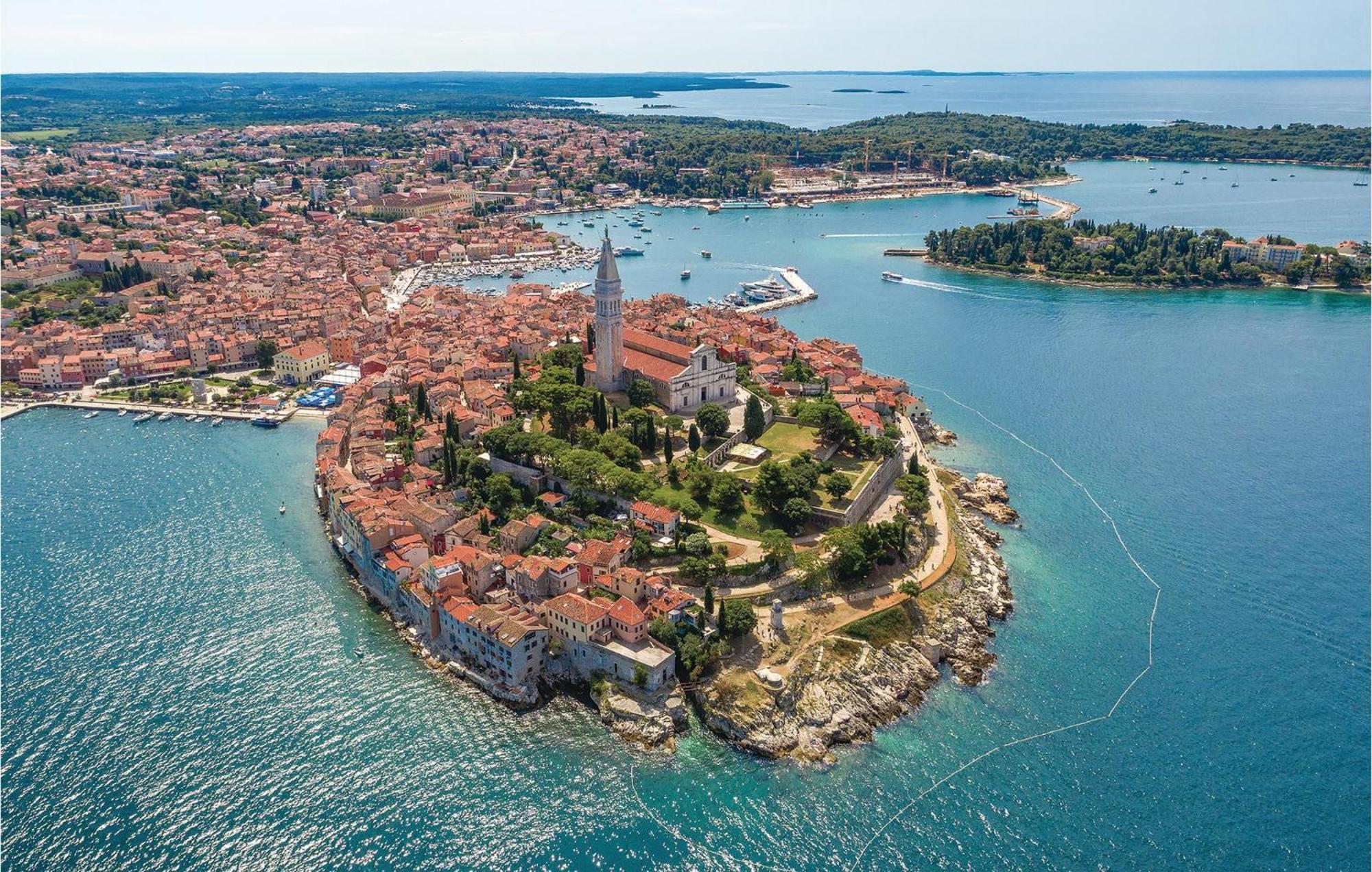 Amazing Apartment In Rovinj With Wifi Bagian luar foto