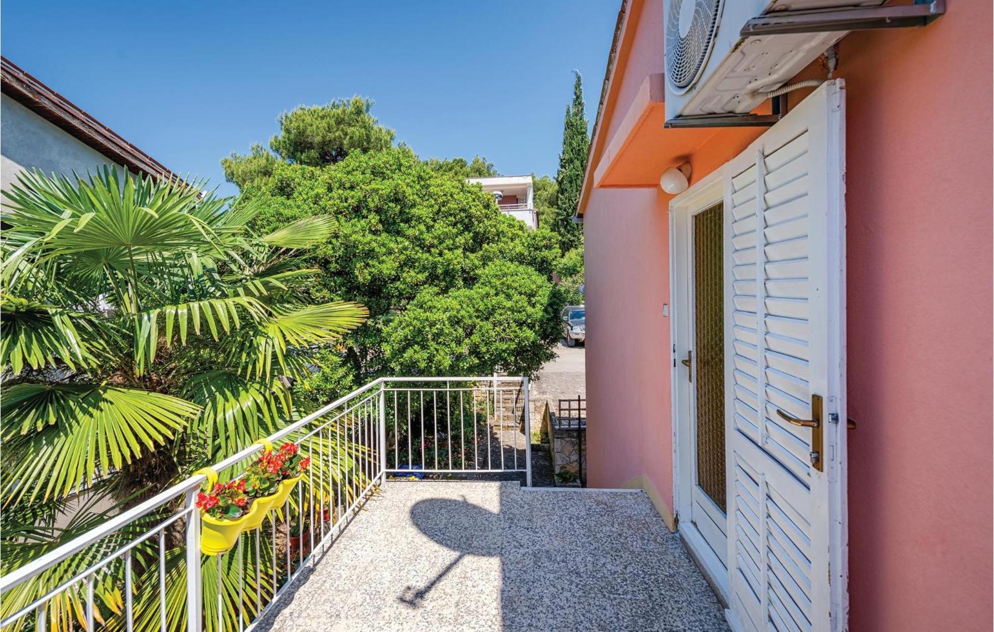 Amazing Apartment In Rovinj With Wifi Bagian luar foto