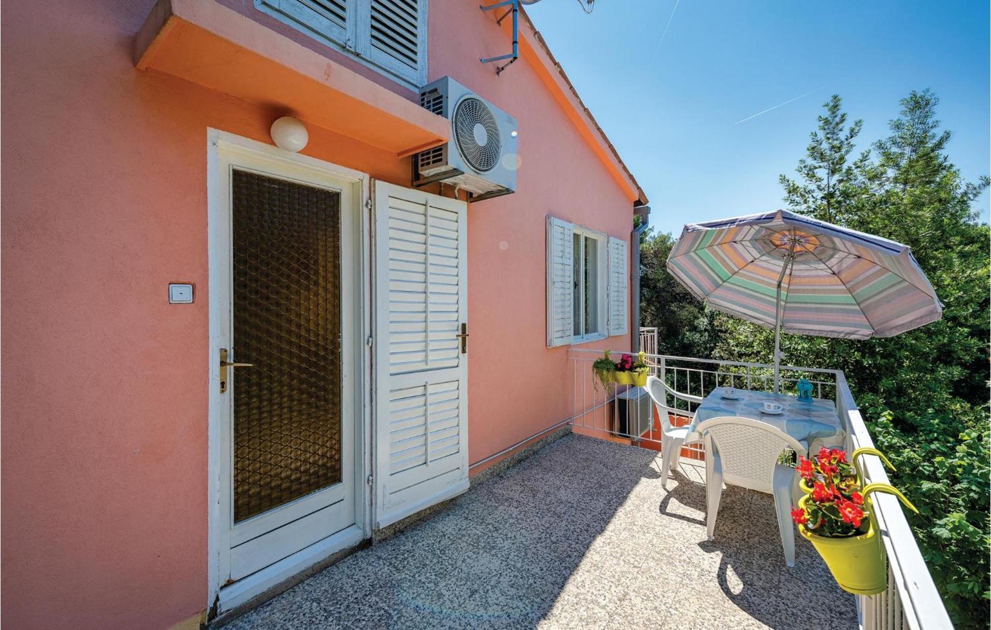 Amazing Apartment In Rovinj With Wifi Bagian luar foto