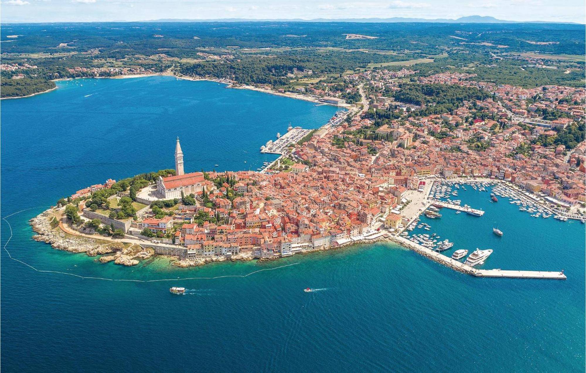 Amazing Apartment In Rovinj With Wifi Bagian luar foto