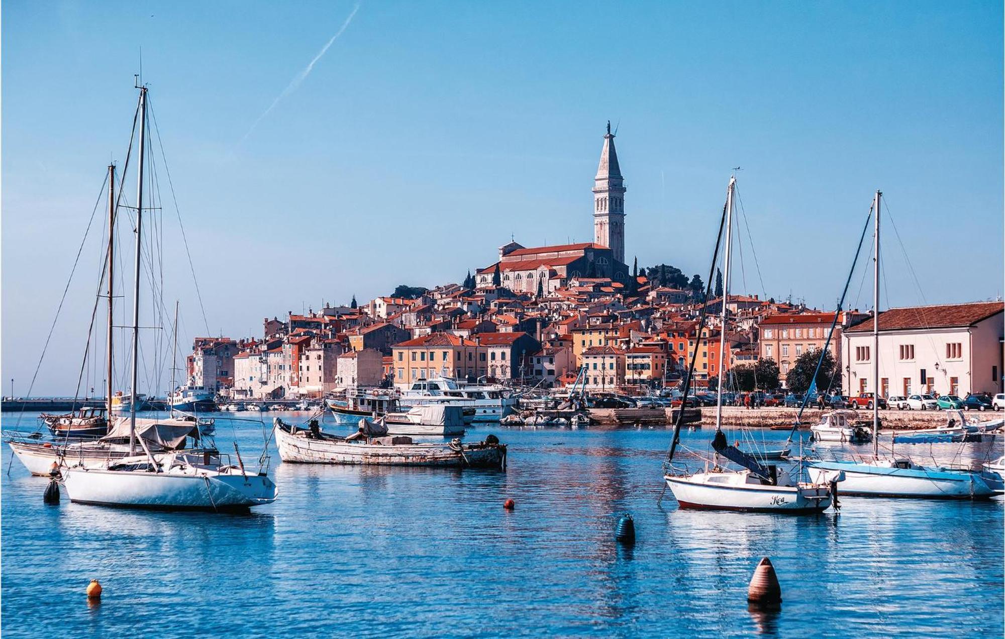 Amazing Apartment In Rovinj With Wifi Bagian luar foto