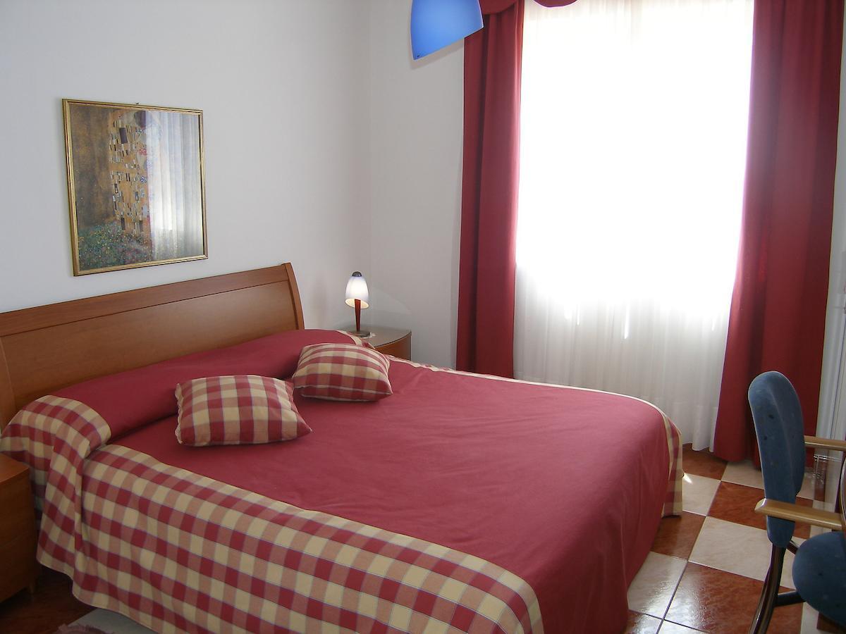Amazing Apartment In Rovinj With Wifi Ruang foto